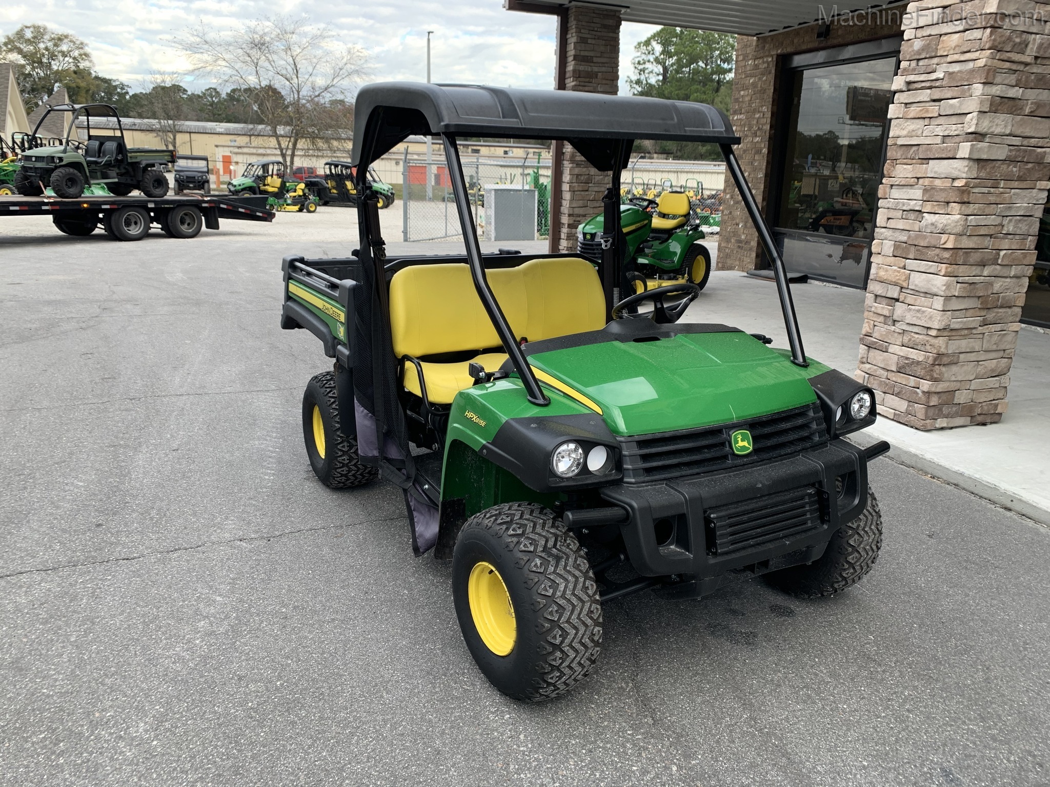 2020 John Deere HPX 815E Image 1