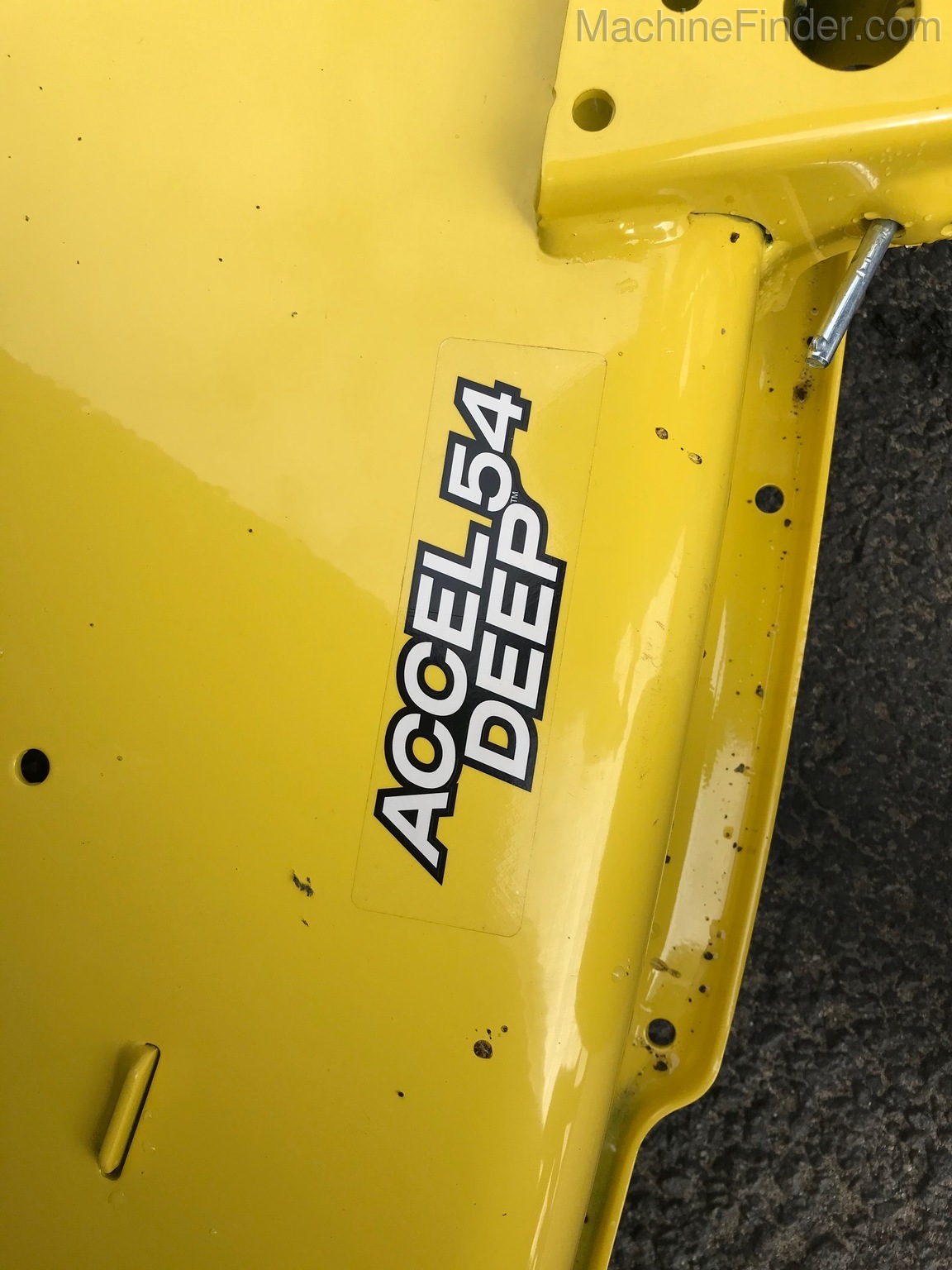 2020 John Deere X570 Image 10