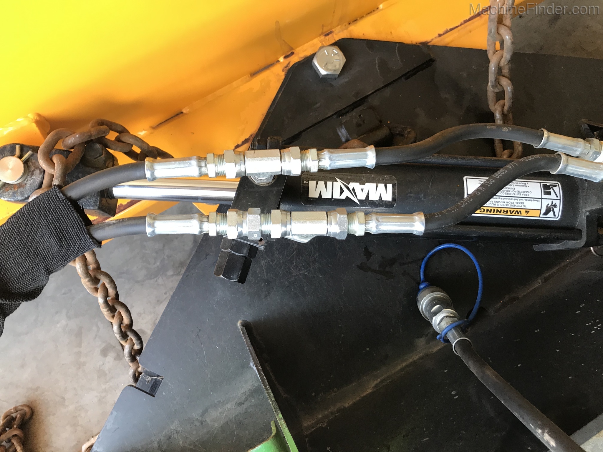 John Deere 8 foot snow blade Image 2