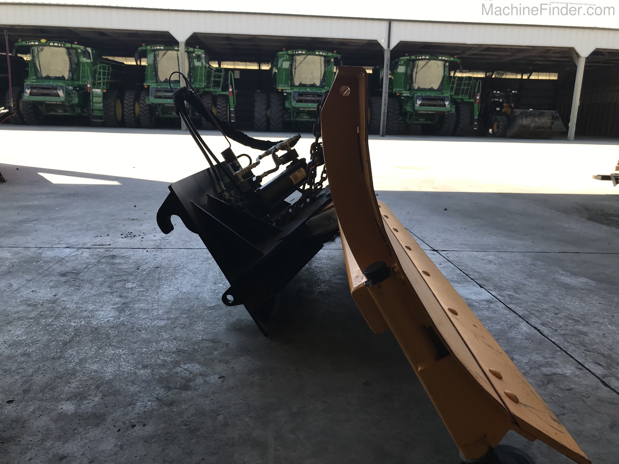 John Deere 8 foot snow blade Image 3
