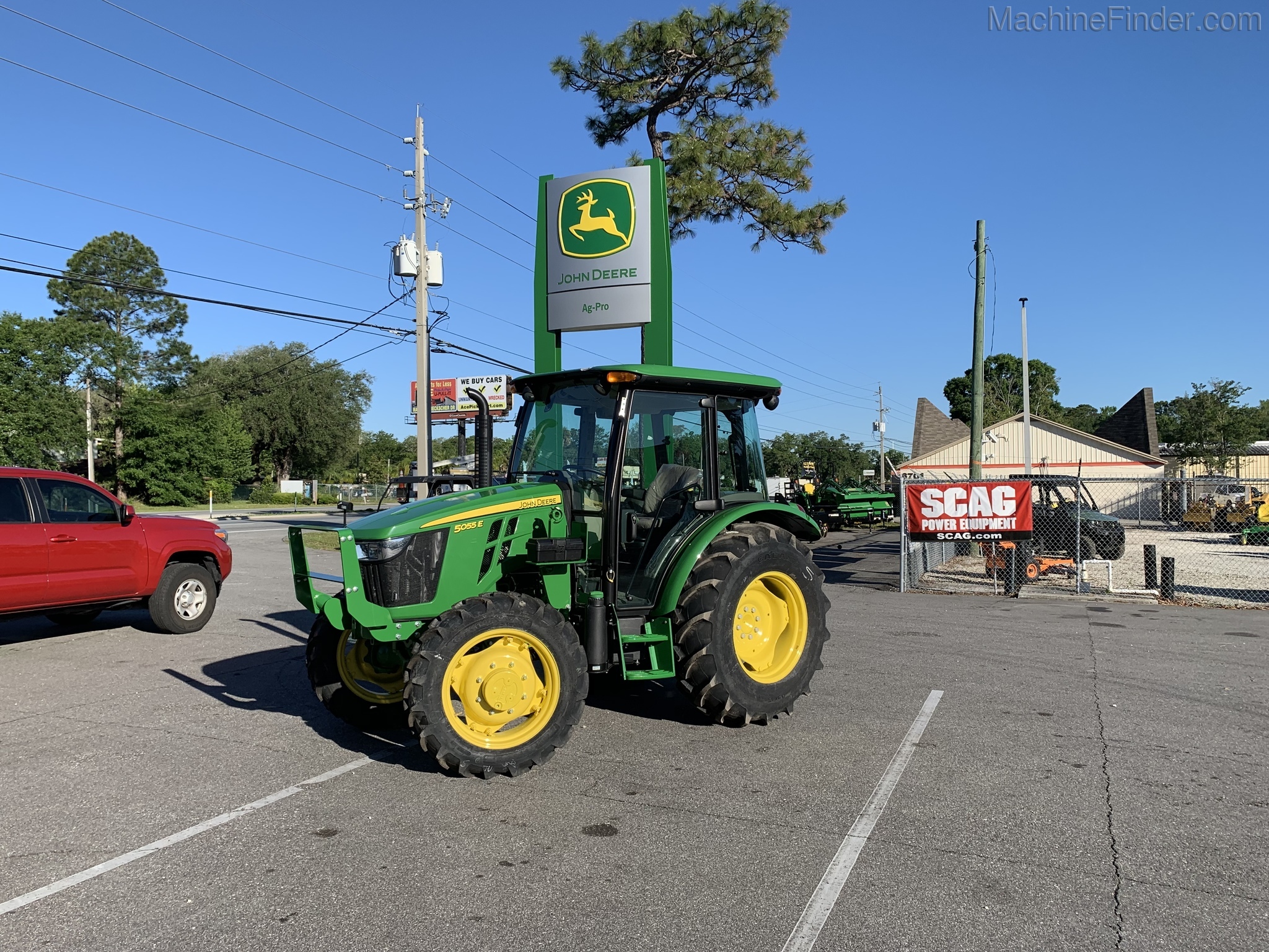 2020 John Deere 5055E Image 2