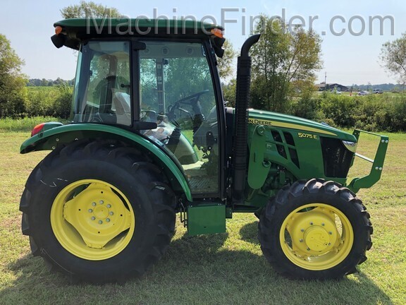 2020 John Deere 5075E Image 3