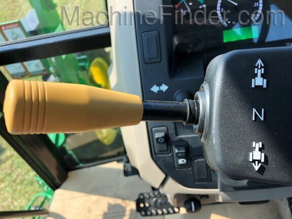 2020 John Deere 5075E Image 9