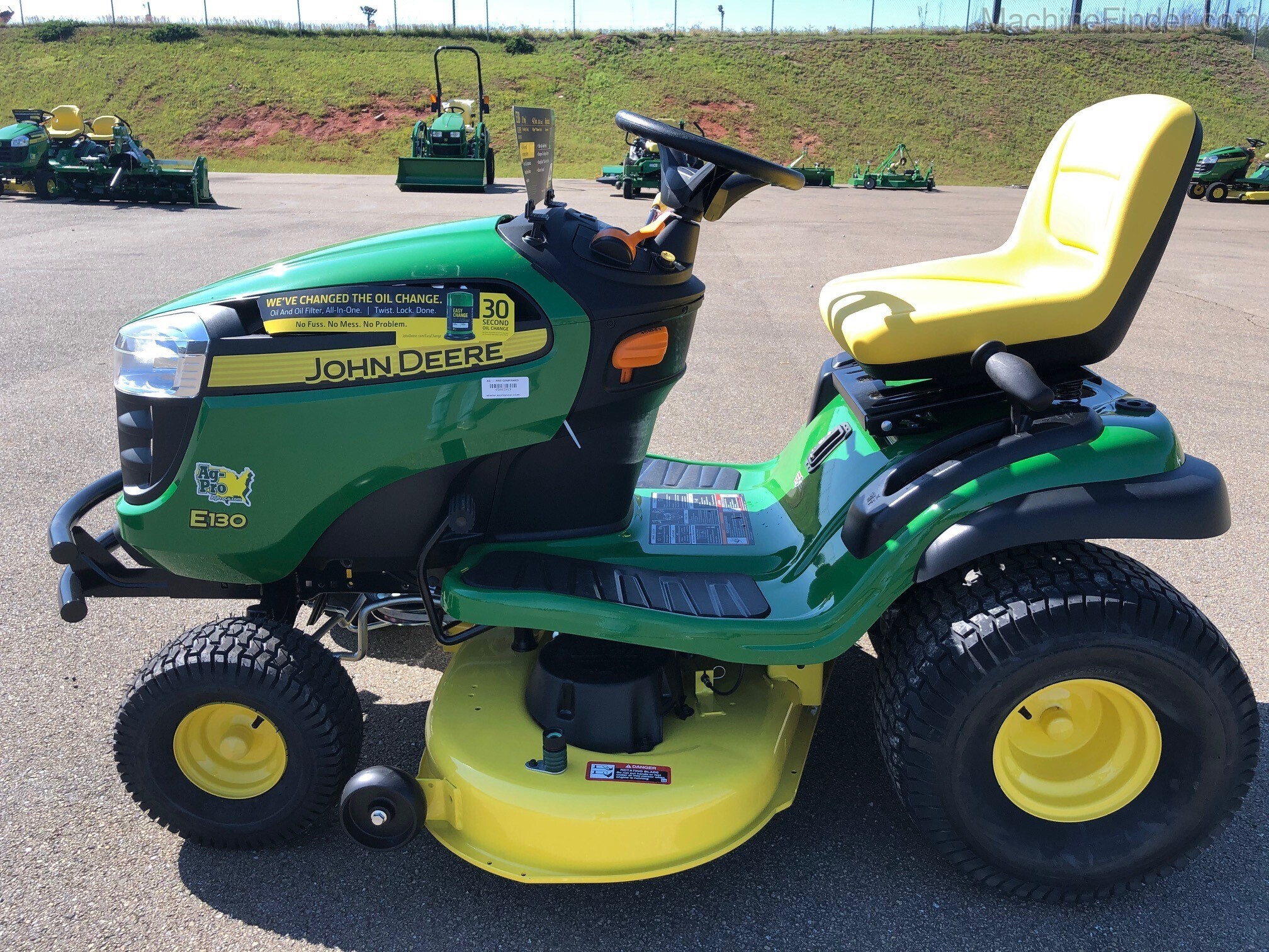 2020 John Deere E130 Image 1