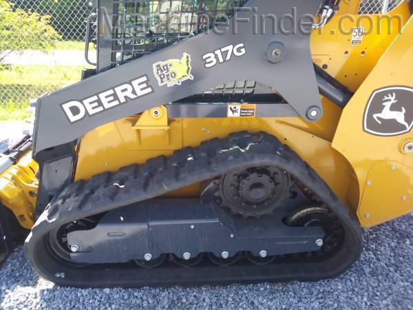 2020 John Deere 317G Image 3