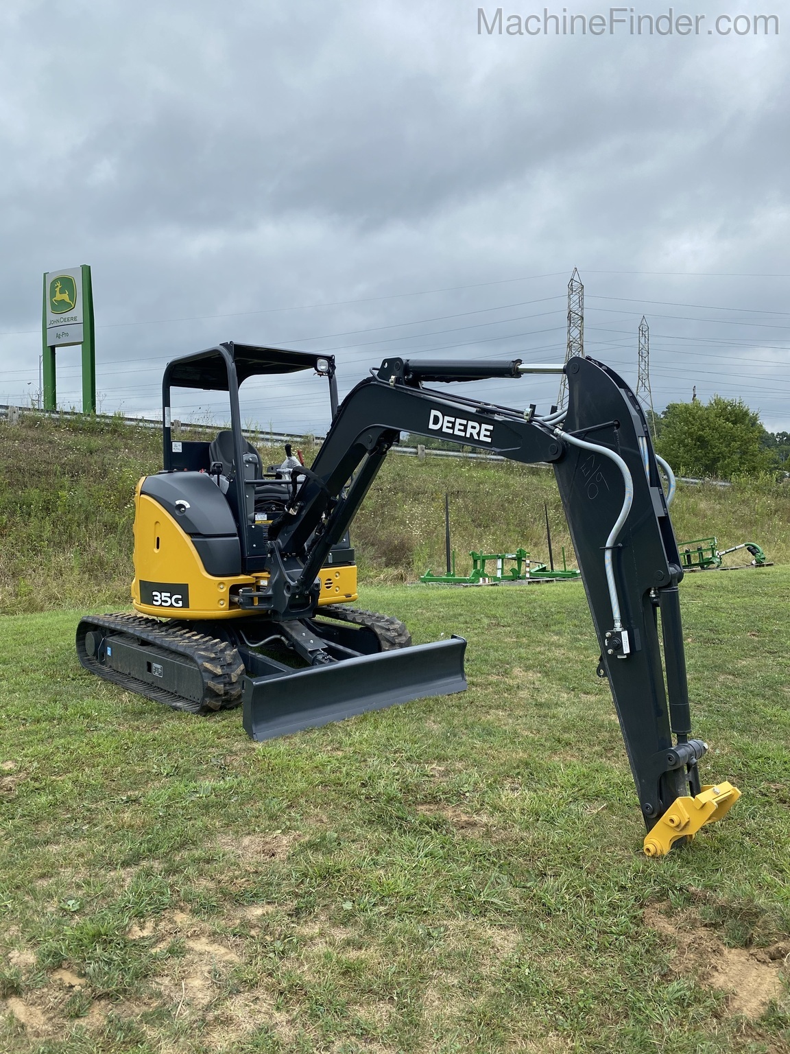 2020 John Deere 35G Image 1