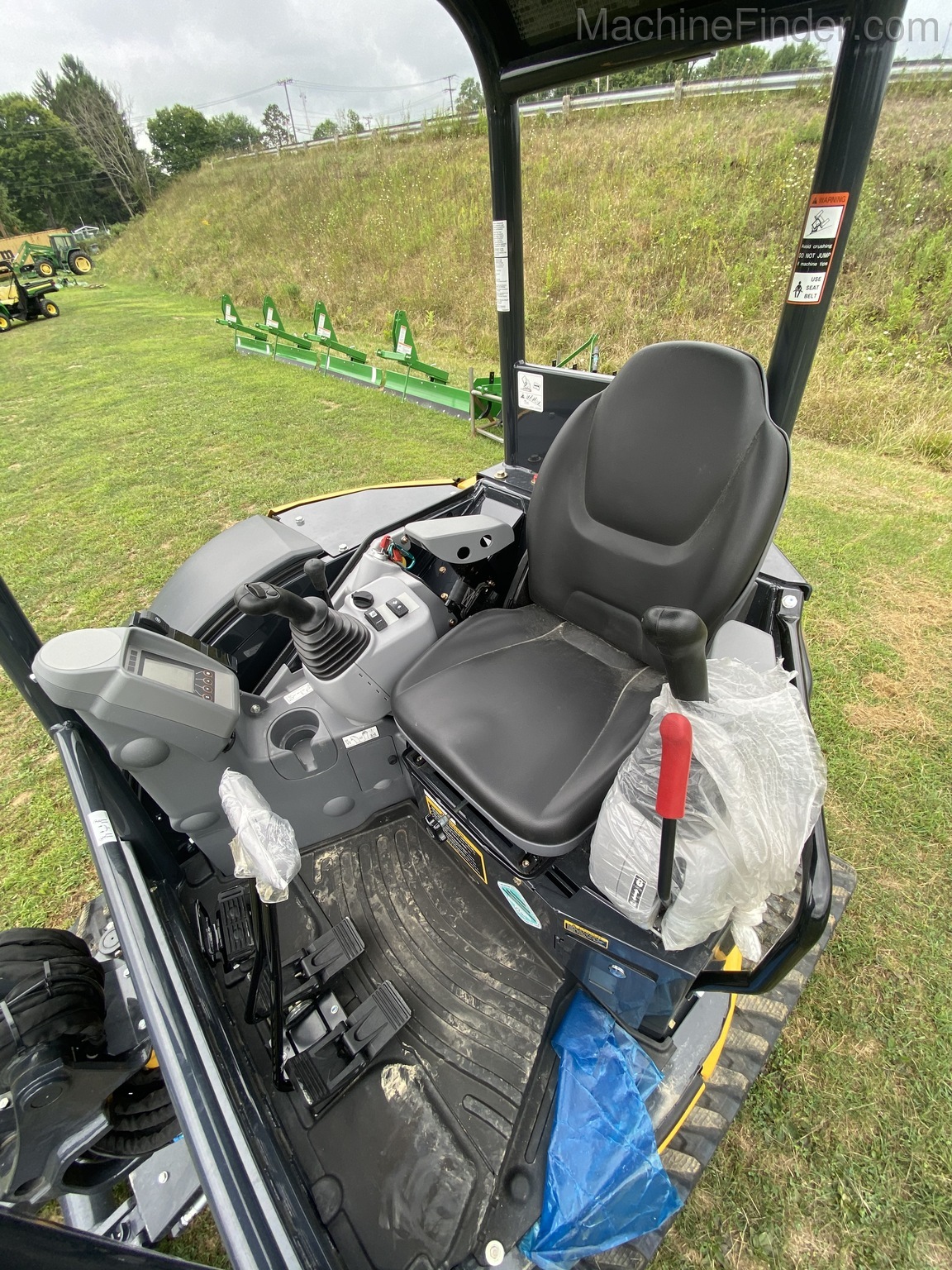 2020 John Deere 35G Image 8