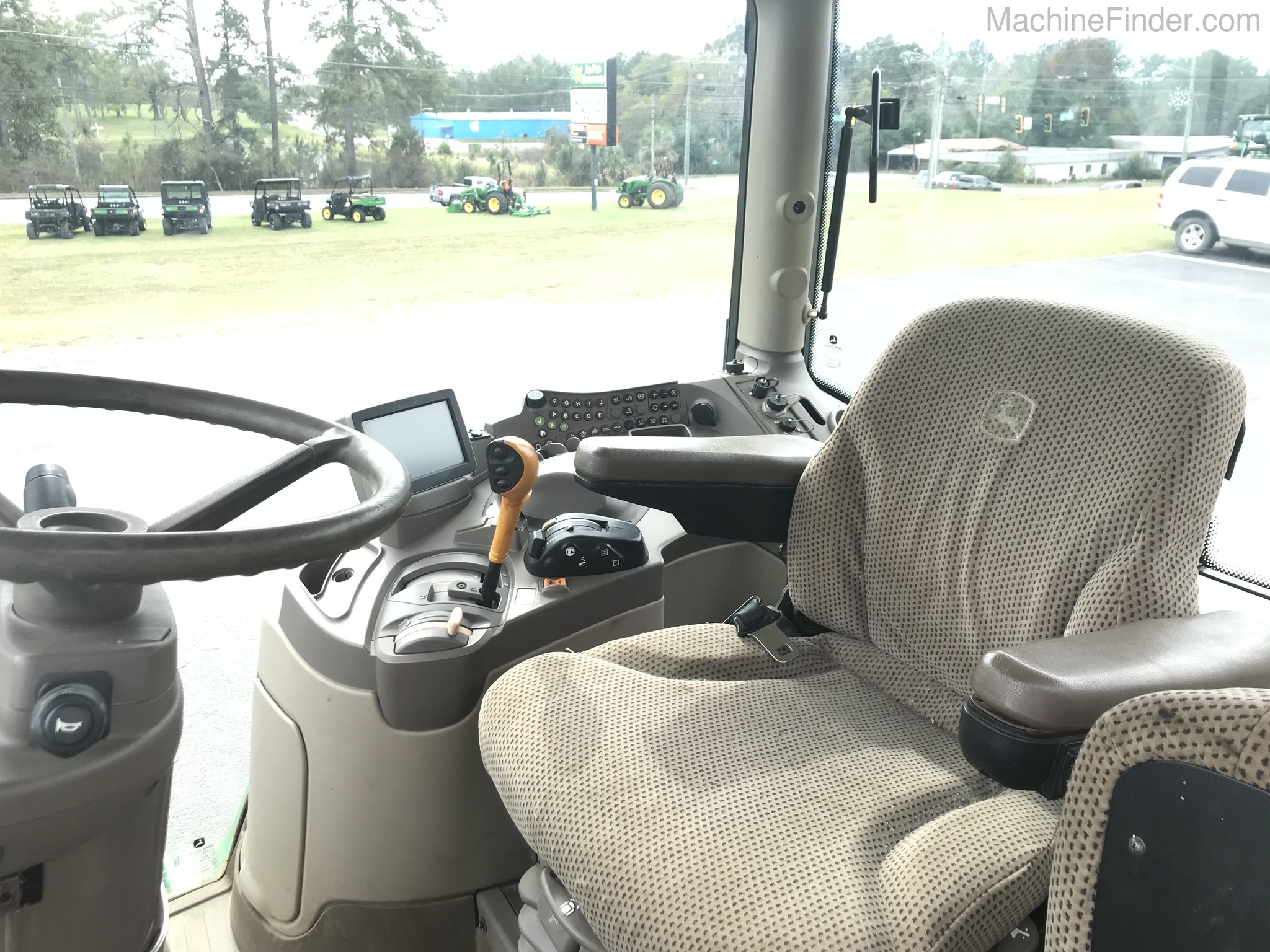 2013 John Deere 6140R Image 6