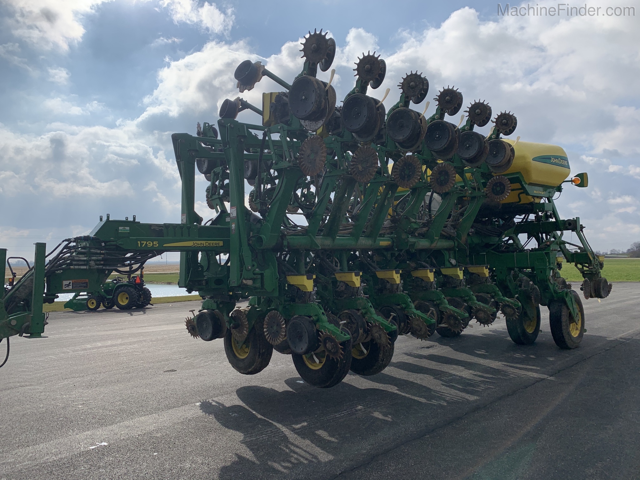 2015 John Deere 1795 Image 2