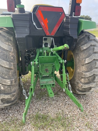 2018 John Deere 4044M Image 6