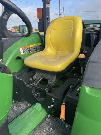 2018 John Deere 4044M Image 7
