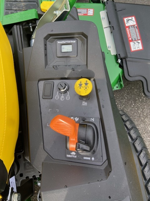 2025 John Deere Z530M Image 6