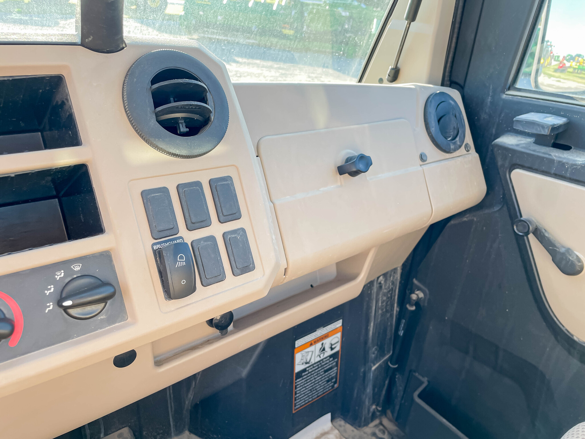 2021 John Deere XUV 835R Image 15