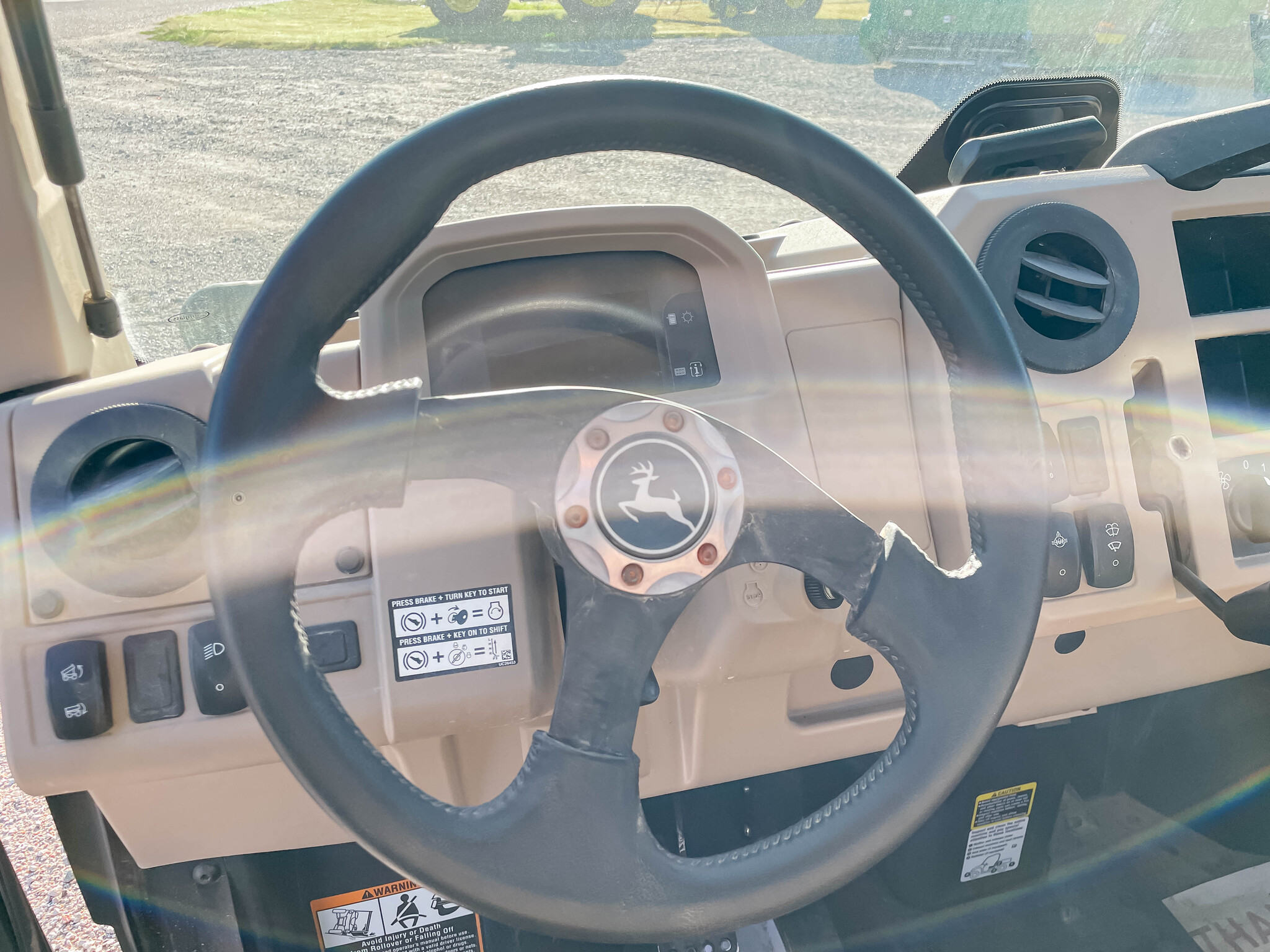 2021 John Deere XUV 835R Image 12