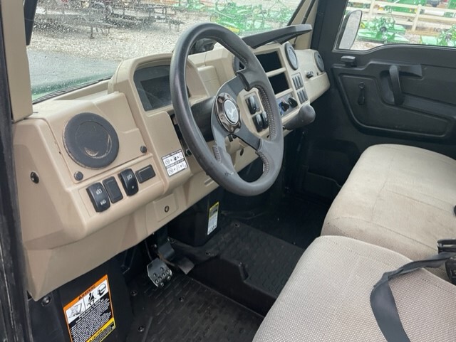  2023 John Deere XUV 835R at Heritage Tractor in West Plains, MO