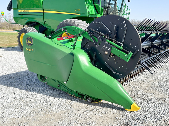 2019 John-Deere 745FD