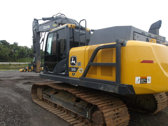 2024 John Deere 210 P