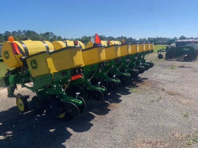 2023 John Deere 1755 Image 7