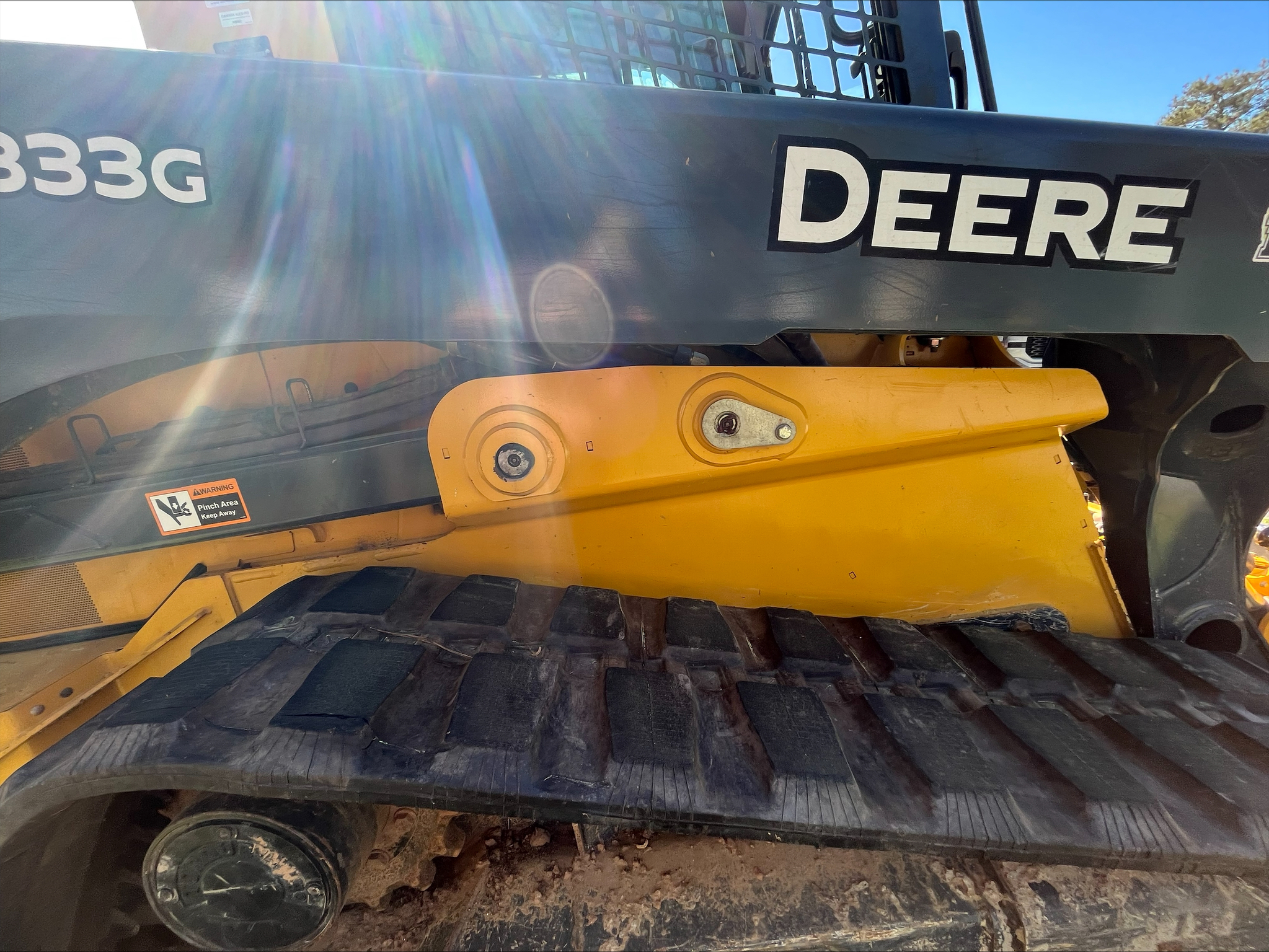 2021 John Deere 333G Image 7