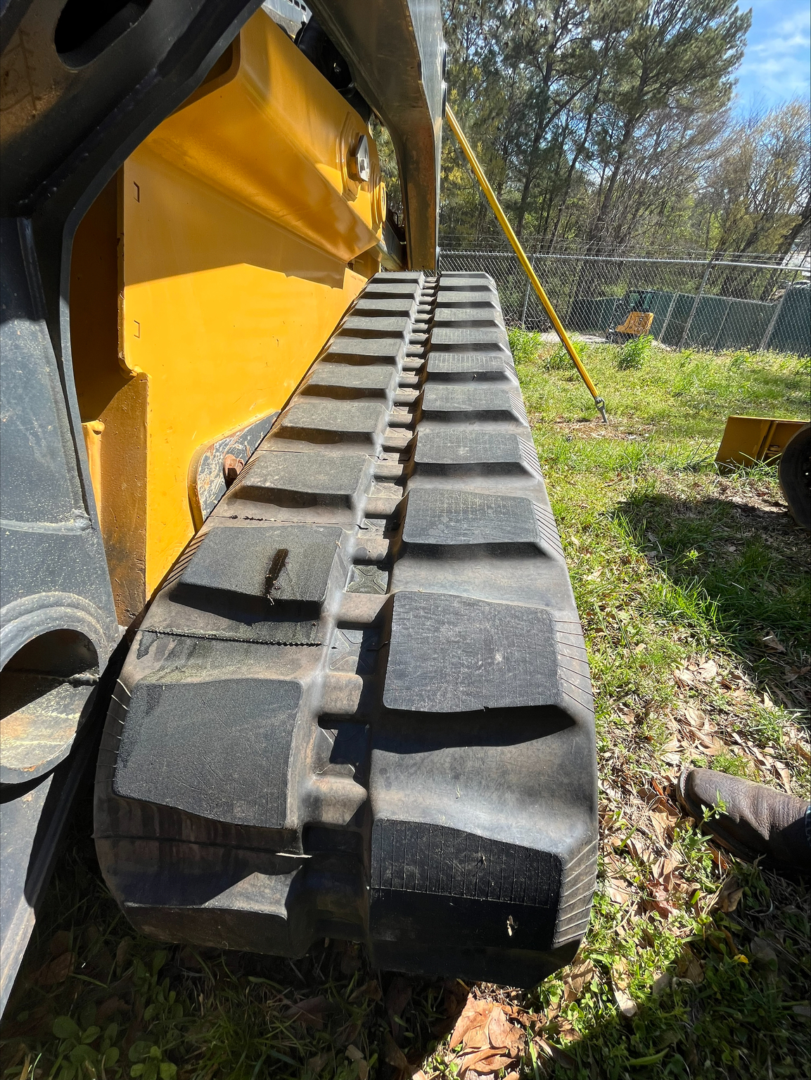 2021 John Deere 333G Image 12