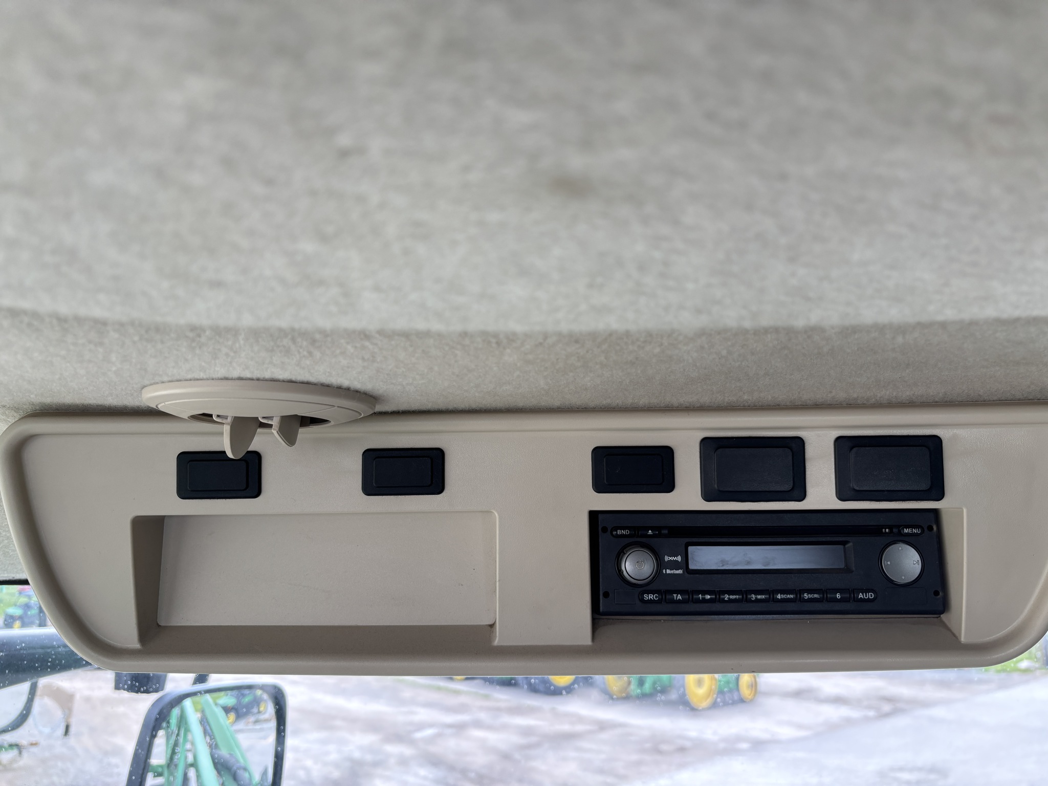 2015 John Deere R4045 Image 24