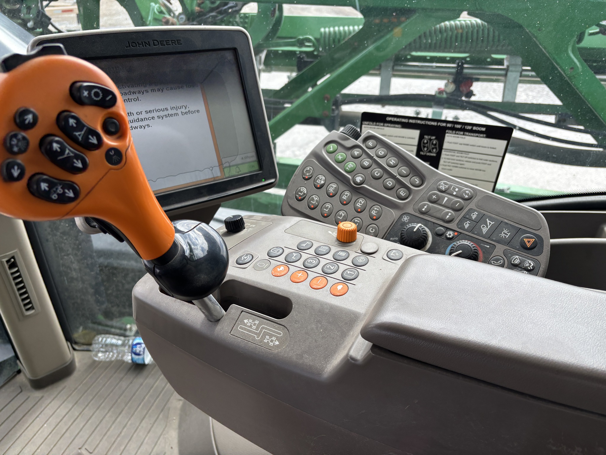 2015 John Deere R4045 Image 23