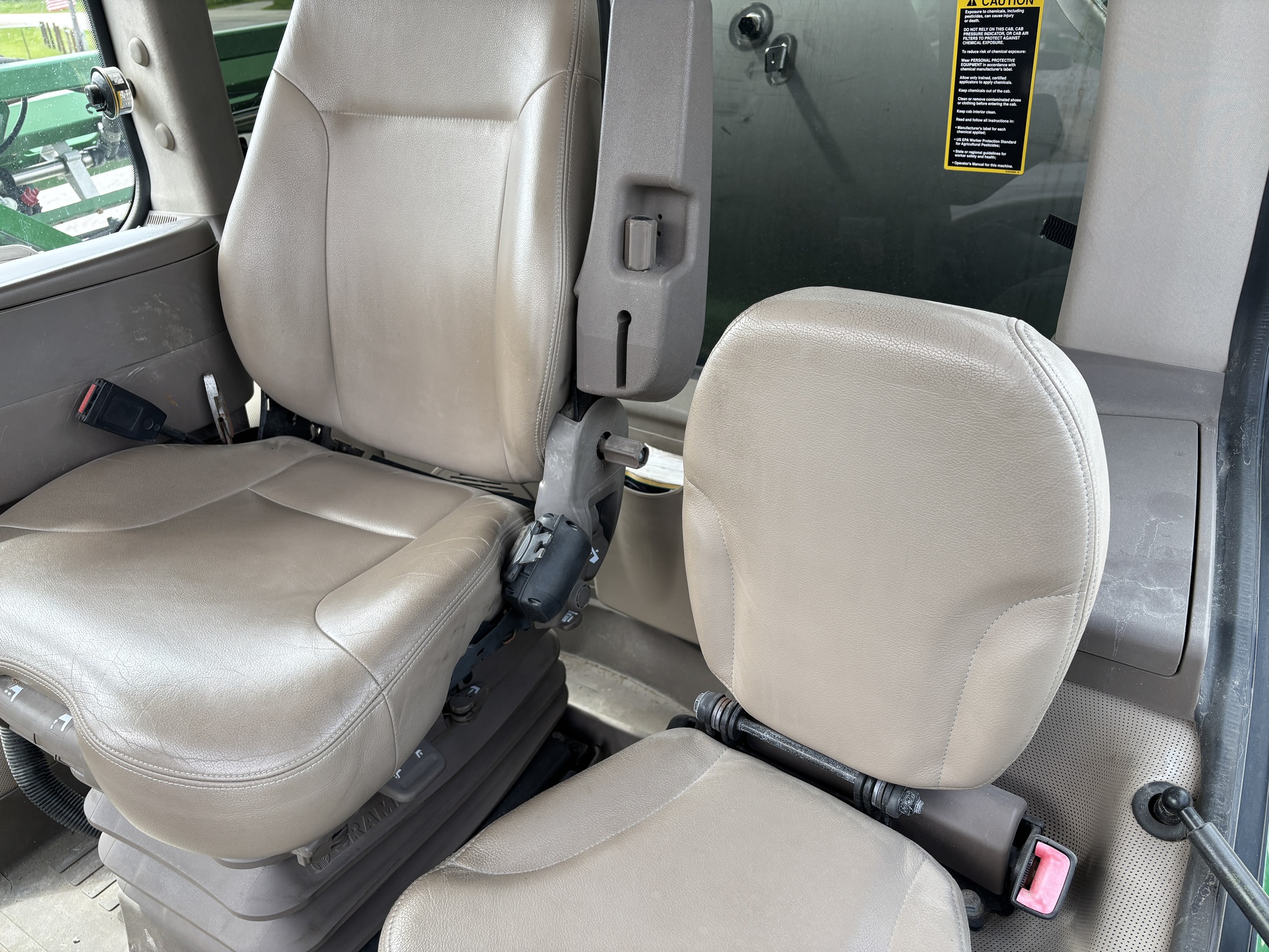 2015 John Deere R4045 Image 25