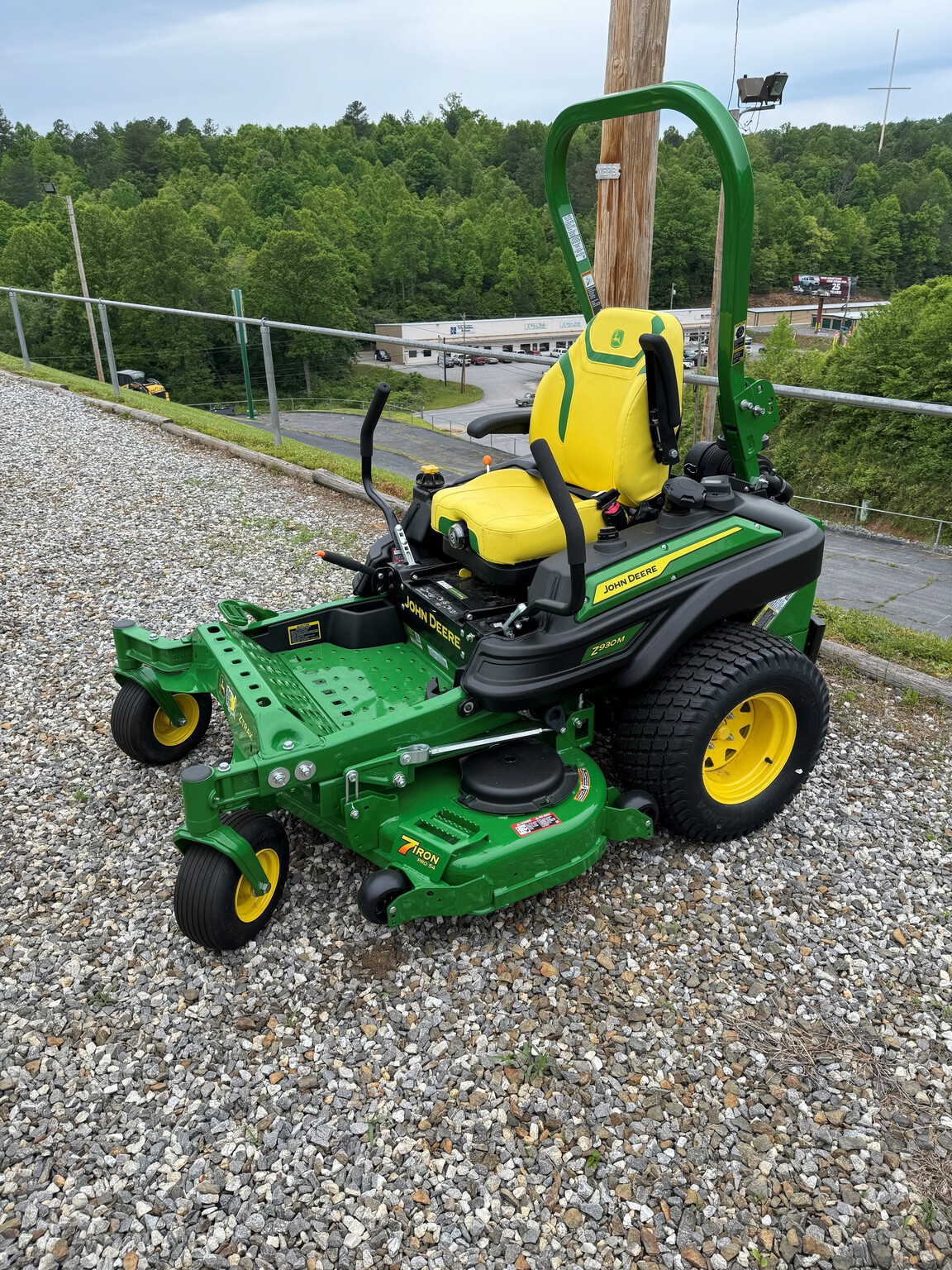 2023 John Deere Z930M Image 1