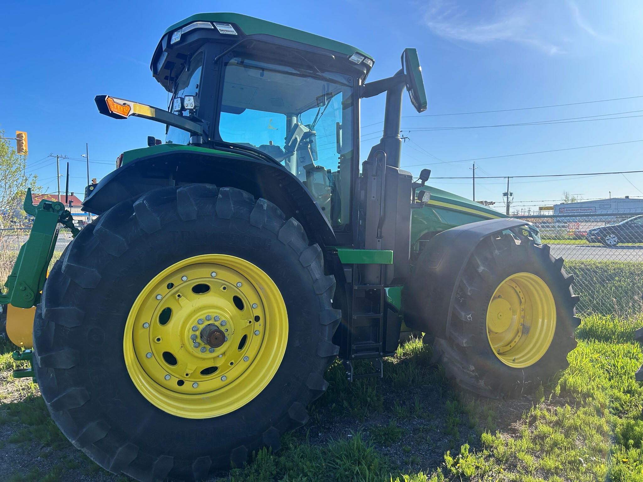 2023 John Deere 8R 280 Image 4