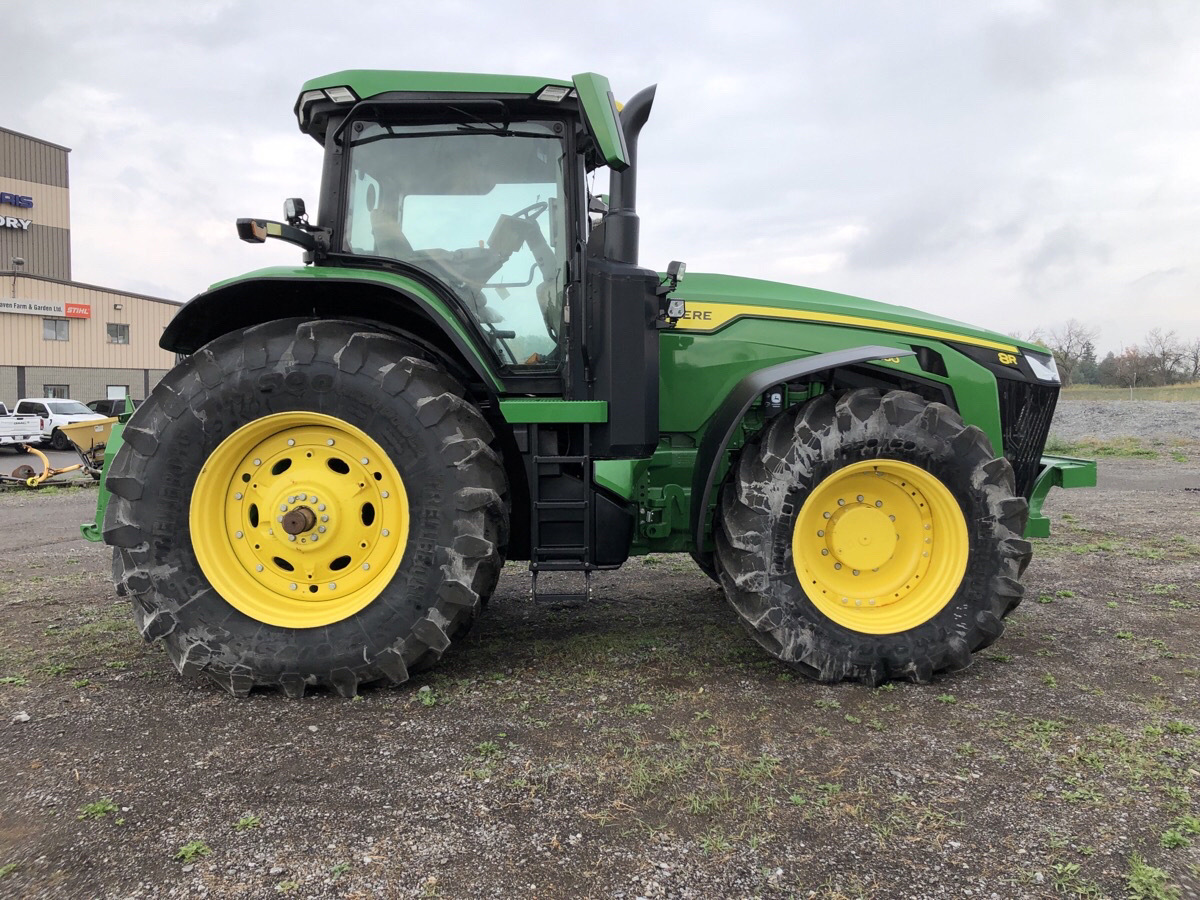 2023 John Deere 8R 280 Image 2