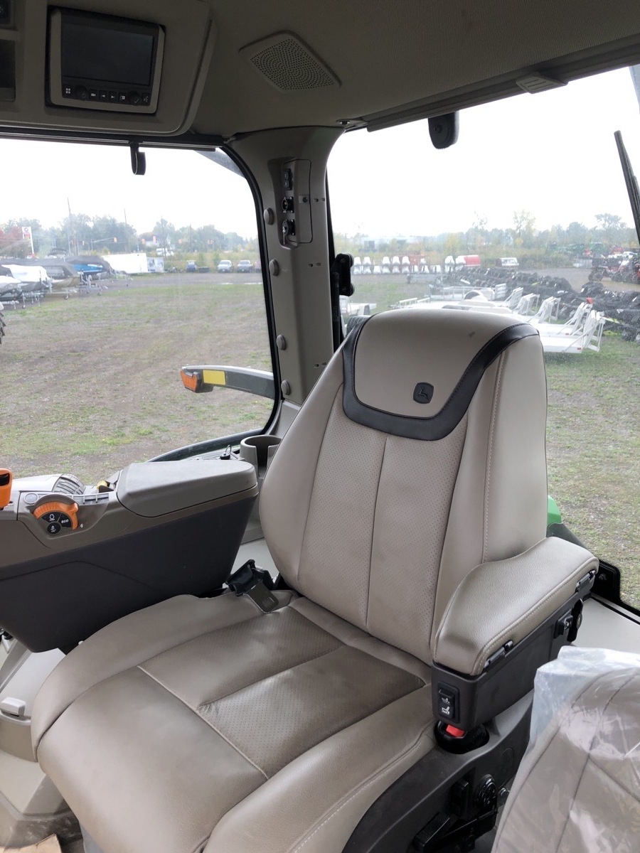 2023 John Deere 8R 280 Image 9