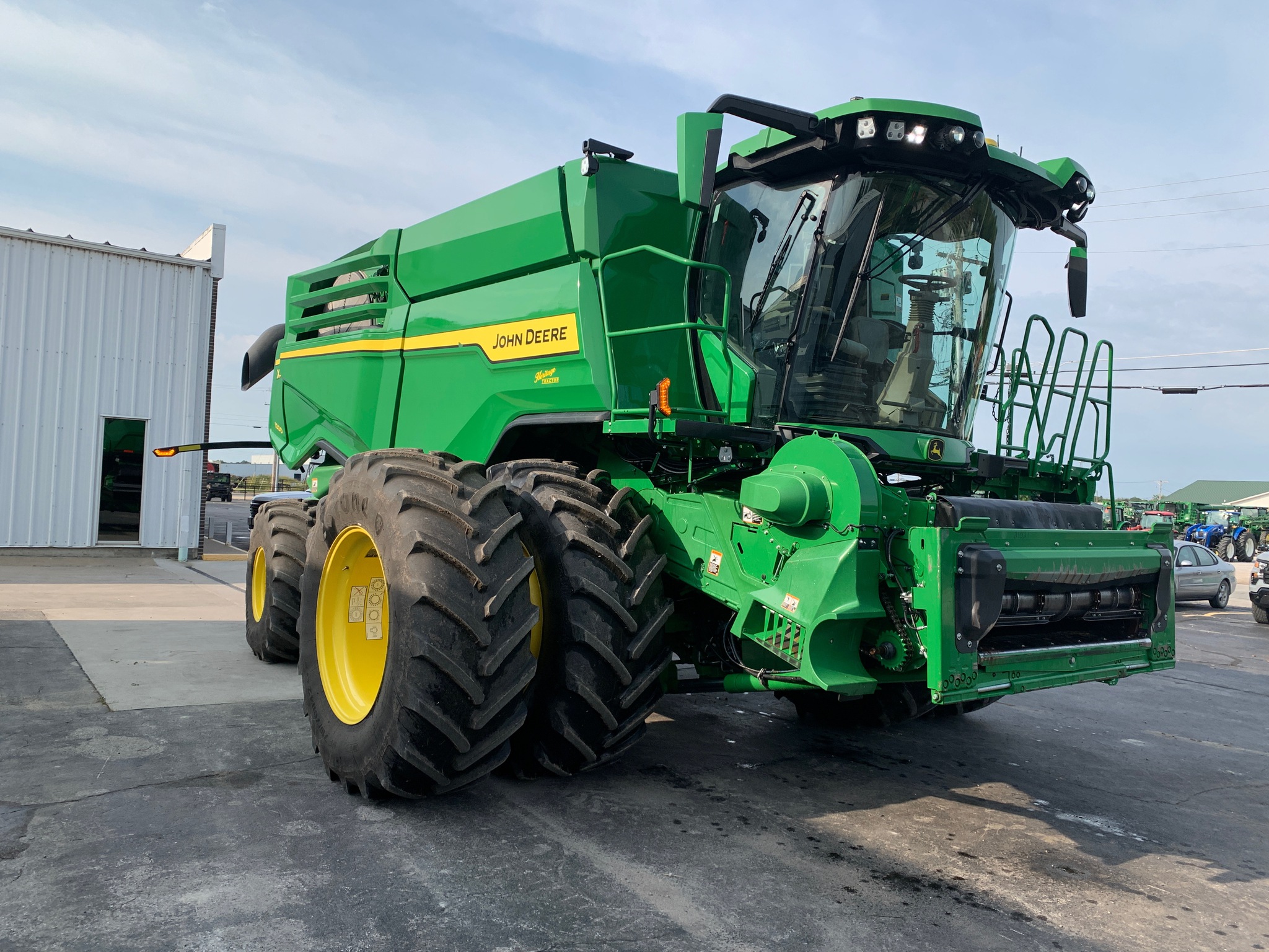  2023 John Deere X9 1000 at Heritage Tractor in Lamar, MO