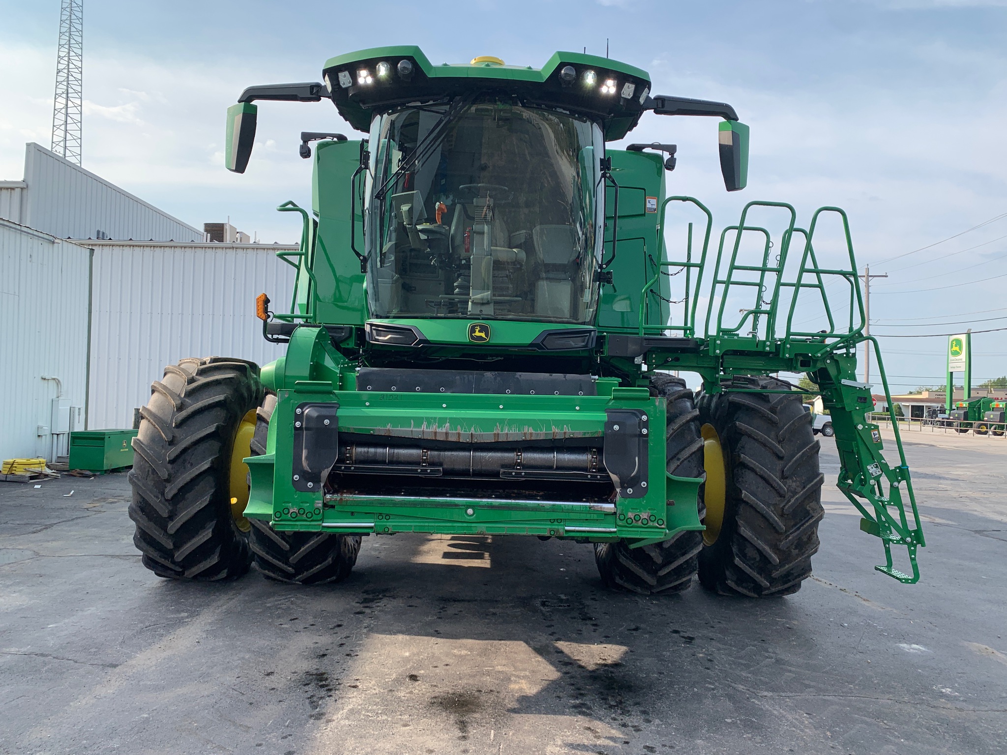  2023 John Deere X9 1000 at Heritage Tractor in Lamar, MO