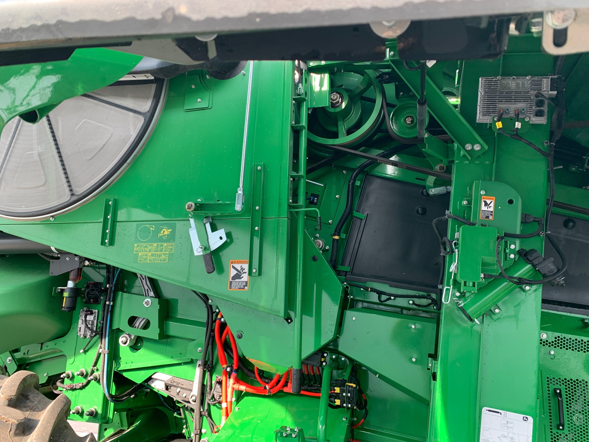  2023 John Deere X9 1000 at Heritage Tractor in Lamar, MO