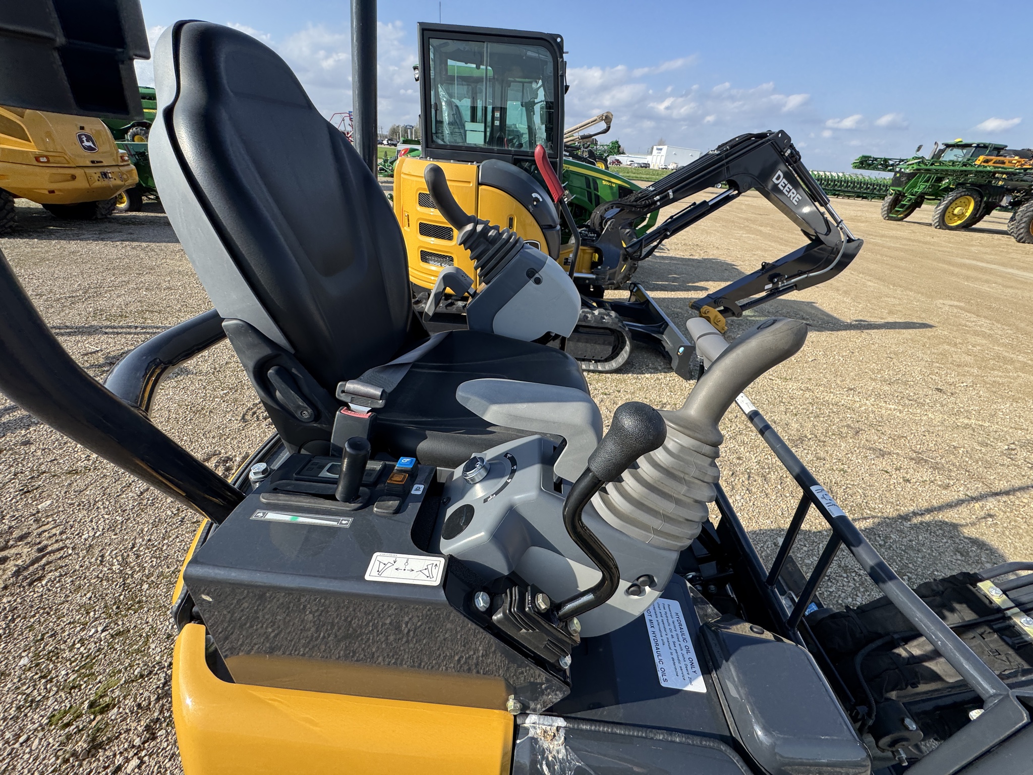  2023 John Deere 17 P at Heritage Tractor in Mendota, IL
