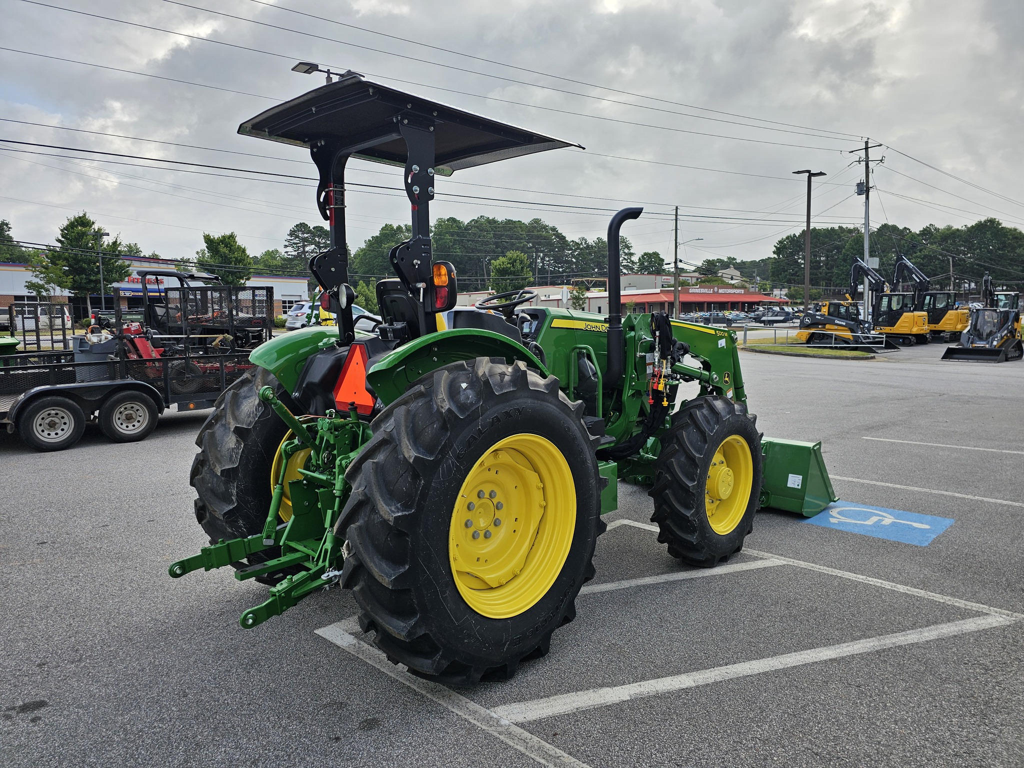 2024 John Deere 5067E Image 7