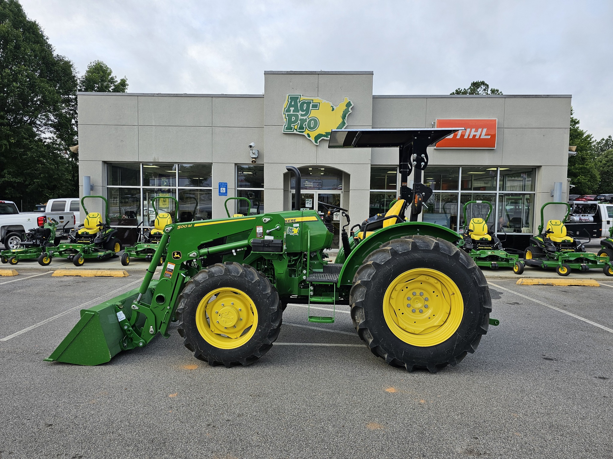 2024 John Deere 5067E Image 4