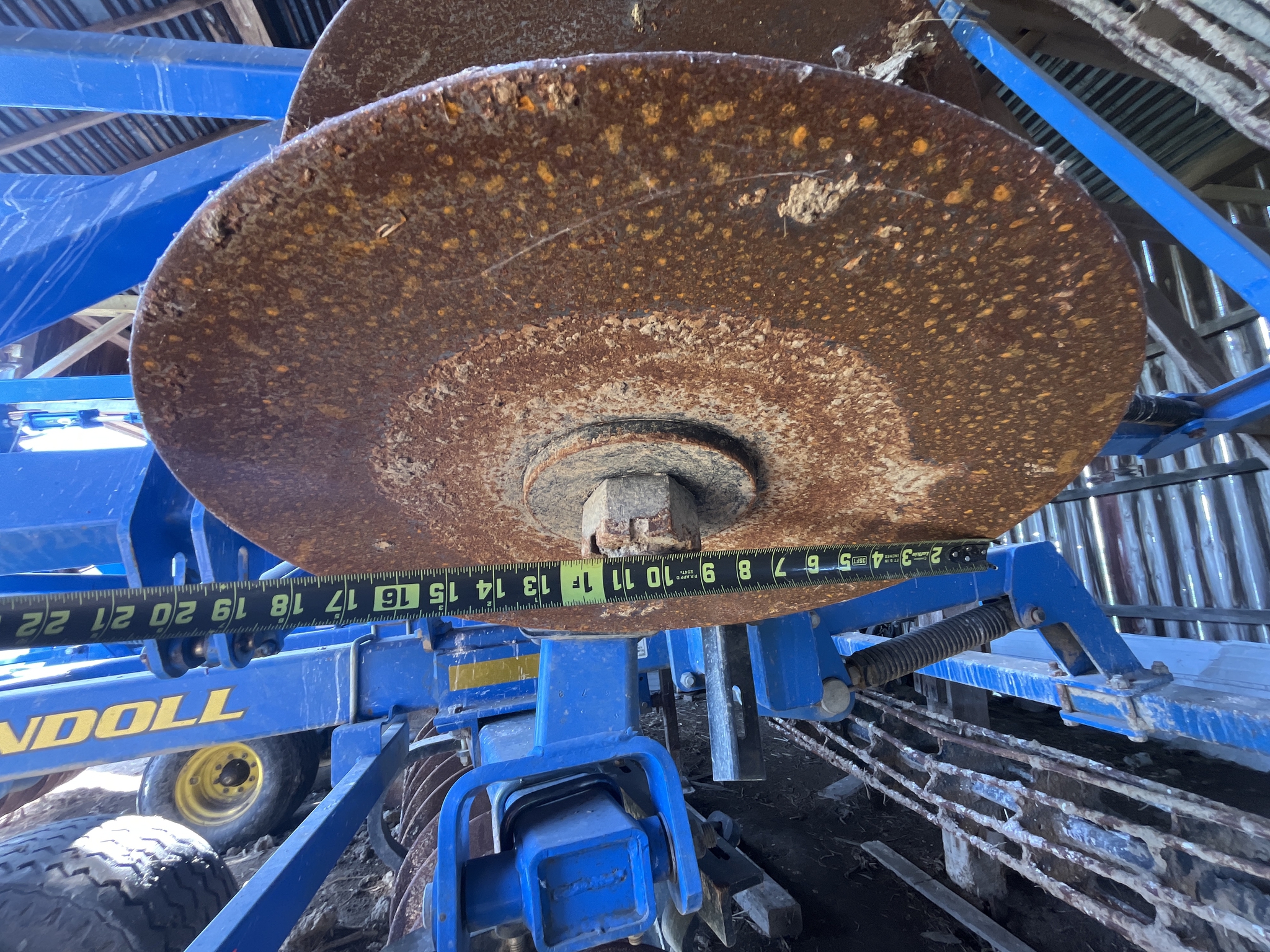 Used 2010 Landoll 7431-33 Vertical Tillage at Koenig Equipment in Greenville, OH - PhotoXL20