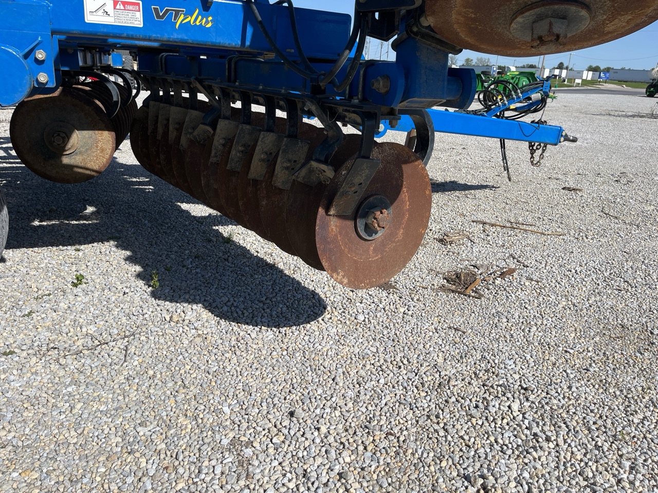 Used 2010 Landoll 7431-33 Vertical Tillage at Koenig Equipment in Greenville, OH - PhotoXL12