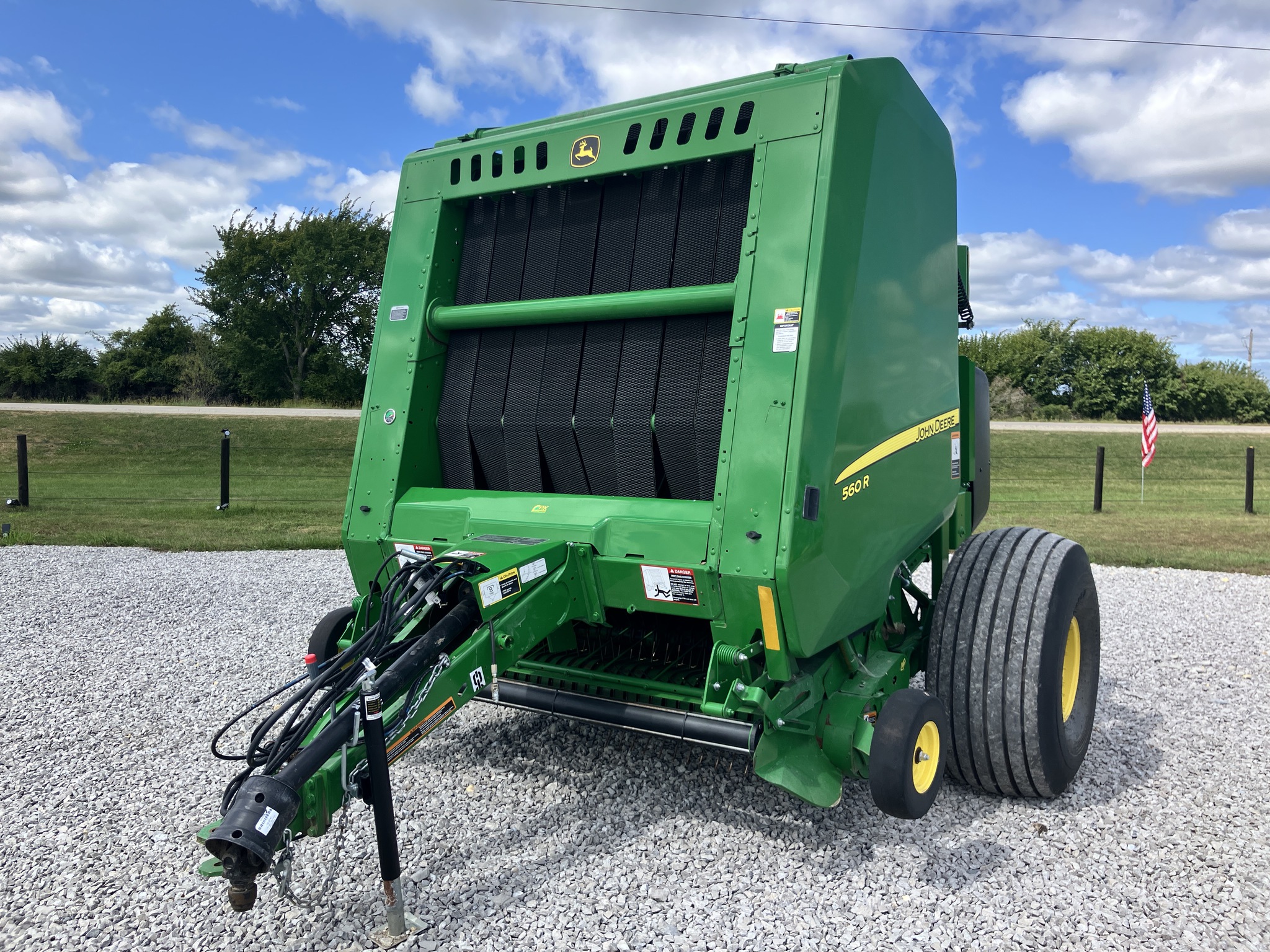 2022 John Deere 560R Image 1