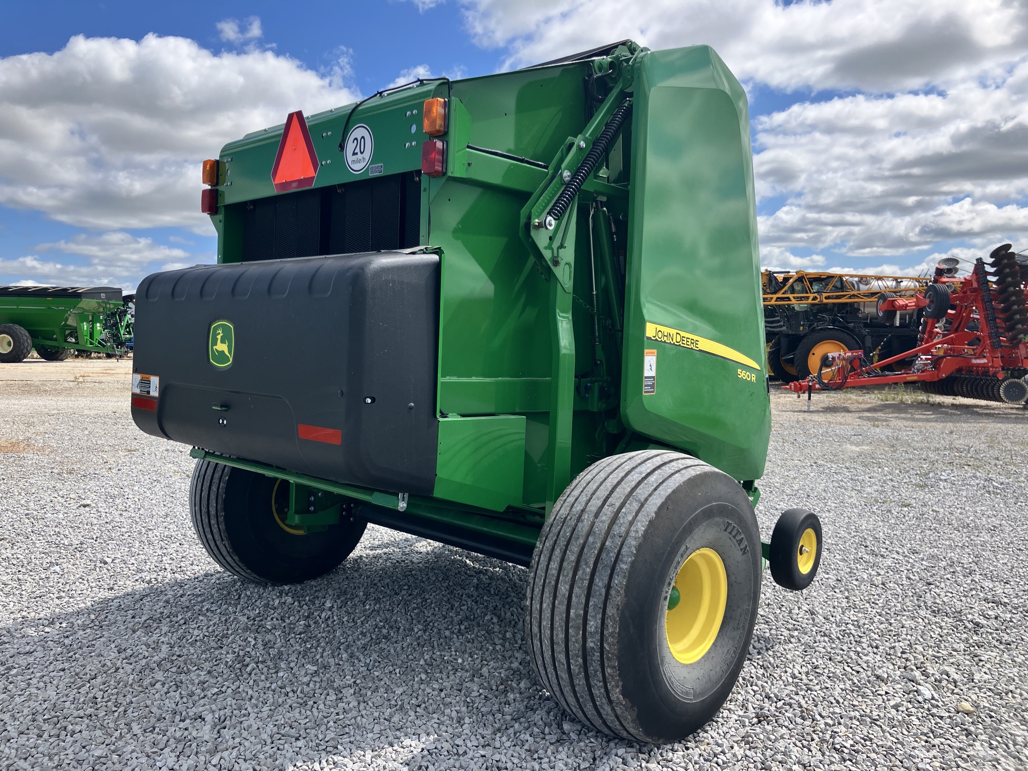 2022 John Deere 560R Image 5