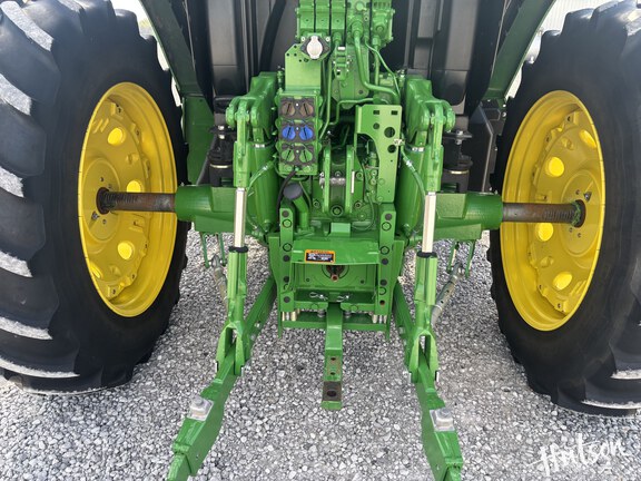 Photo of 2023 John Deere 6R 110