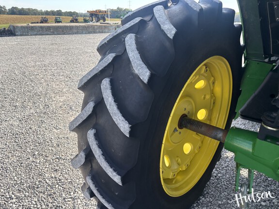 Photo of 2023 John Deere 6R 110