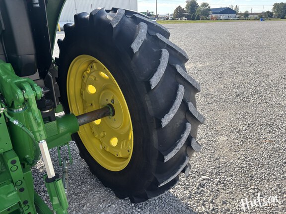 Photo of 2023 John Deere 6R 110