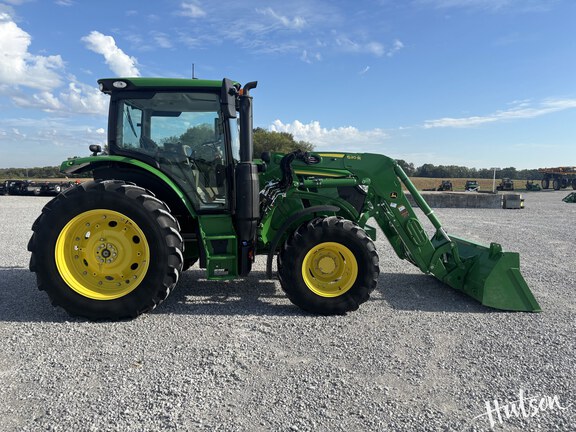Photo of 2023 John Deere 6R 110