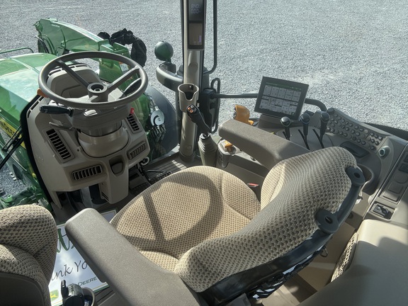 Photo of 2023 John Deere 6R 110