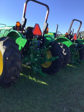 2024 John Deere 5090E Photo 3