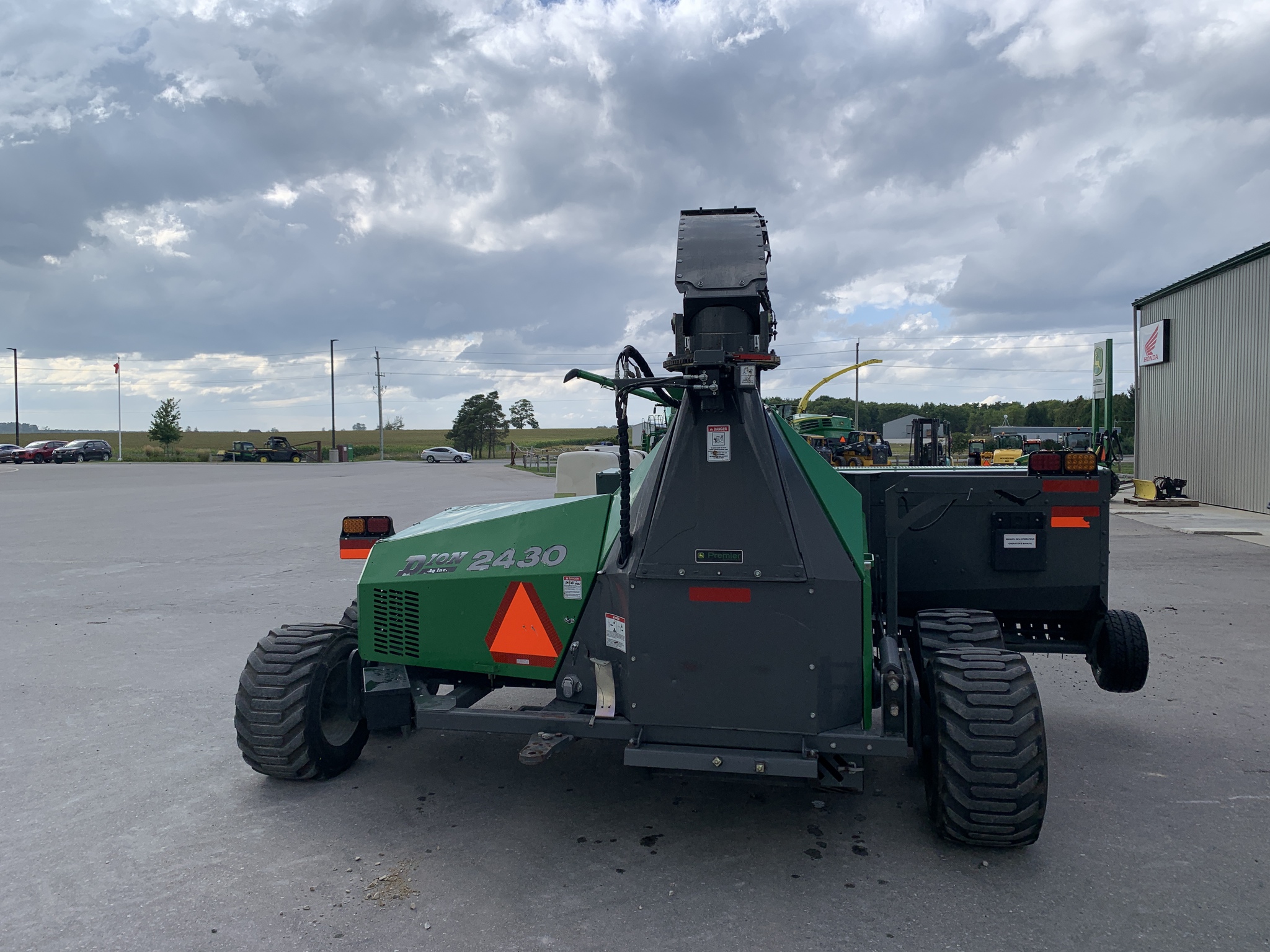 2020 Dion 2430 W/HEADS Image 4