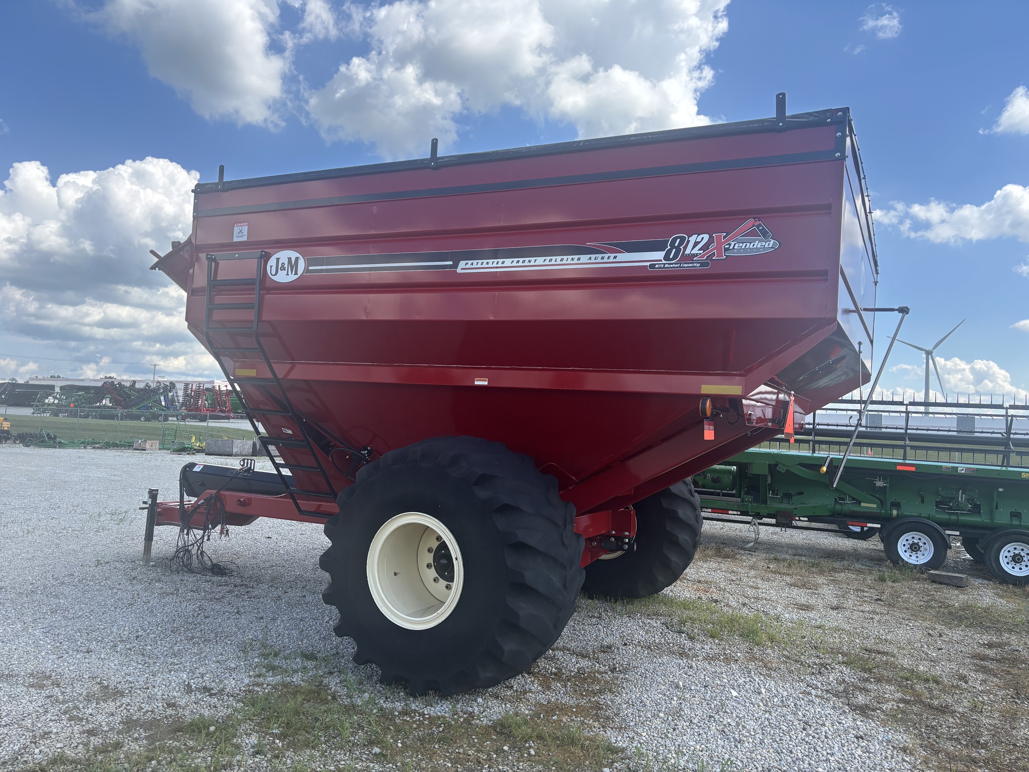 Used 2018 J&M 812 Grain Carts at Koenig Equipment in Greenville, OH - PhotoXL3