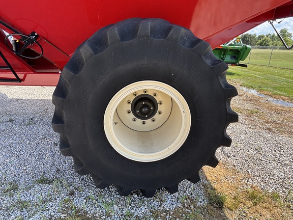 Used 2018 J&M 812 Grain Carts at Koenig Equipment in Greenville, OH - Photo13